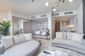 Stylish Studio Apartment with impressive decor and furniture at Sky Garden!